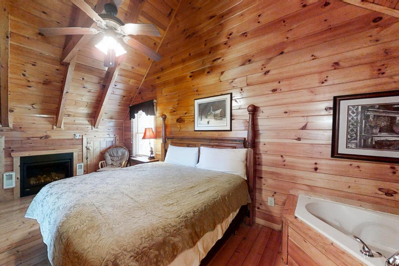 Chalet Of Dreams Pigeon Forge Exterior photo